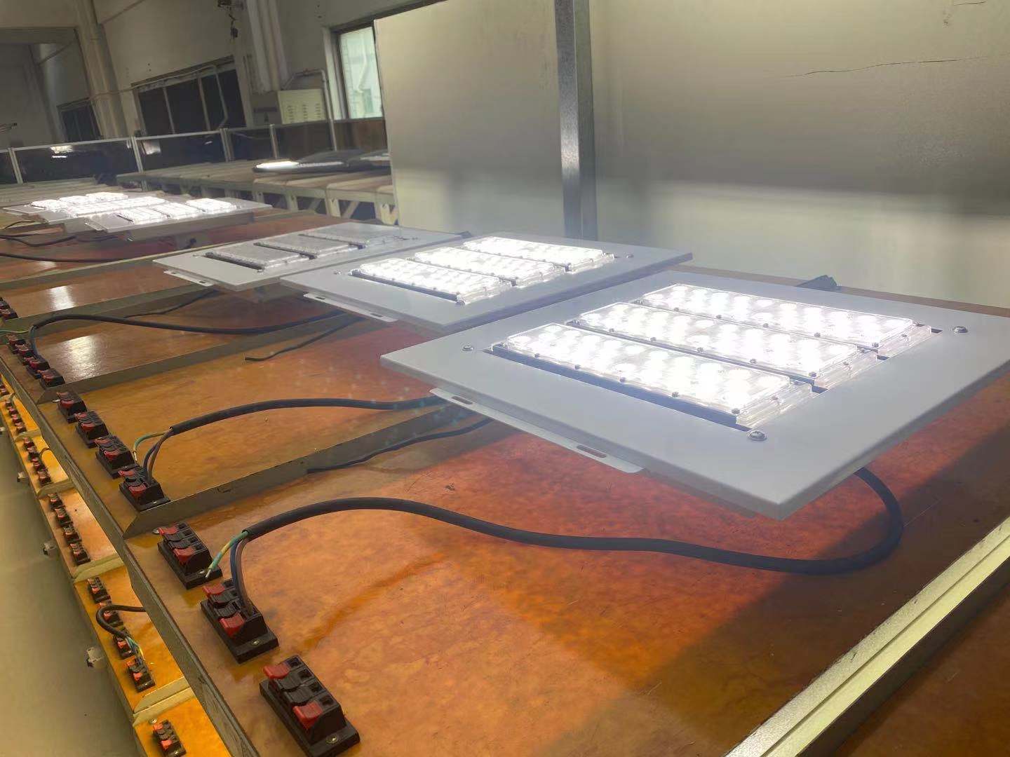 Высокая яркая установка потолка доказательства светов IP65 Exlposion сени СИД 150w