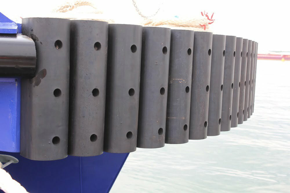 Oil Resistant Seawater Corrosion Resistance D Type Fenders Custom Size D Rubber Fenders