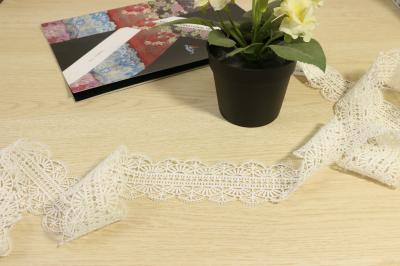 Curved Edging Guipure Lace Trims , Interlining 2 Inch Lace Trim Perforated