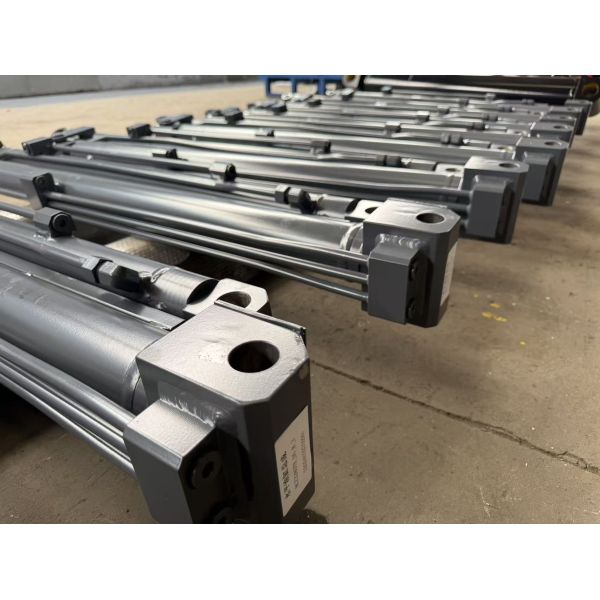 Dual Stage Telescopic Custom Hydraulic Cylinder With Hard Chrome Plated Surface ODM OEM