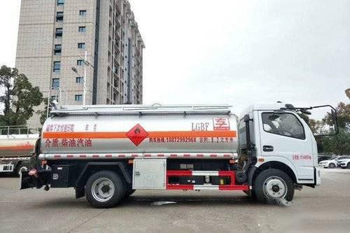 Duolika D6 Used Heavy Duty Trucks 140HP Euro 5 Fuel Tank Truck