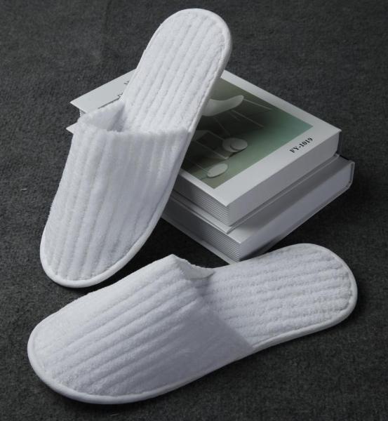 Portable Personalized Hotel Slippers Lightweight High Durability