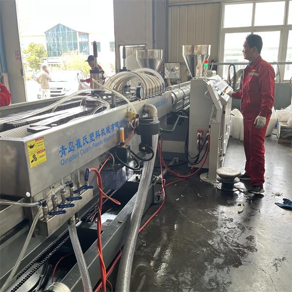 シングルスクリューエクストルーダー 120-200kg/h パイプ生産50-160mmのための二重壁波紋パイプマシン