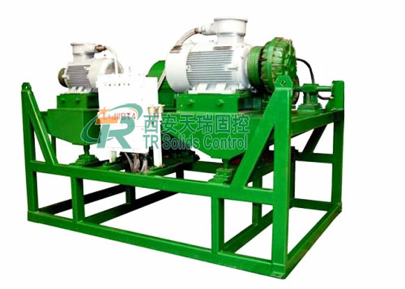 Непрерывная жидкостная твердая центрифуга разъединения с 2 - пункт разъединения 7ум