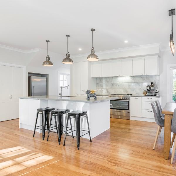 PVC Modern Lacquered Cabinets Island White Shaker Modular Textured Laminate Kitchen Cabinets