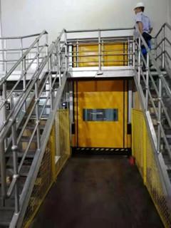 Insulated Industrial Fast Door Thickness 1.5mm With Transparent Window