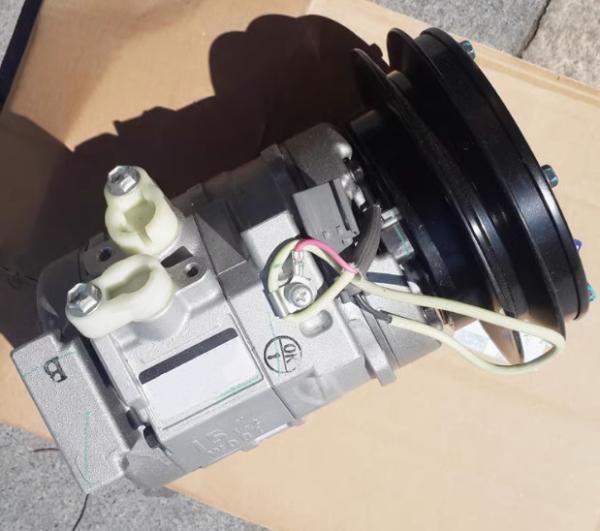 Compresseur de climatisation PC200-8/240-8MO/360-8/360-7 Pour une excavatrice 67865