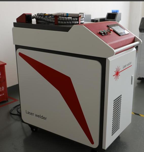 IPG Handheld Lightweld 1500 Laser Welder 1000W 2000W For Stainless Steel