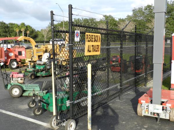 Boundary Wall wire fencing mesh For Leisure Sports Field / School Chain Link Fence
