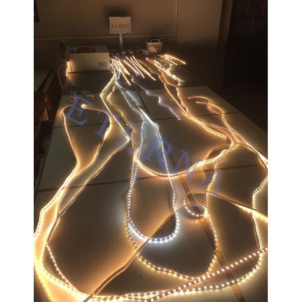 Стенная нагревательная панель светодиодного зеркала с 5 мм полированным серебром и опциональным светлым цветом