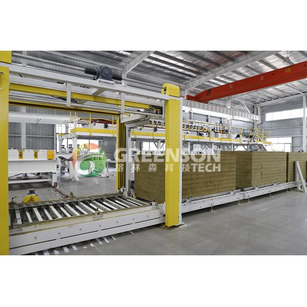Fully Automatic High Capacity Variable Speed PU Sandwich Panel Making Machine For Prefab House Production Line
