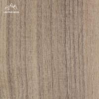 Venecería de nuez. Cortado en cuartos. 0.5 mm.