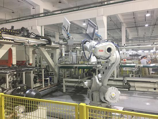 Electronic Robotic Packaging Machinery , Robot Packer 12 Months Warranty