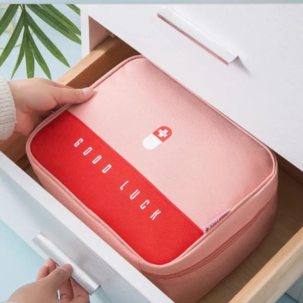 Socorros exteriores portáteis Kit For Medicine Cosmetic Organizer do poliéster 420D pequeno primeiros