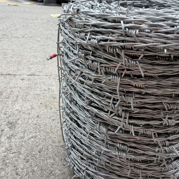 High Tensile Barbed Wire, 12ga Double Strand for Horse Fencing 500m