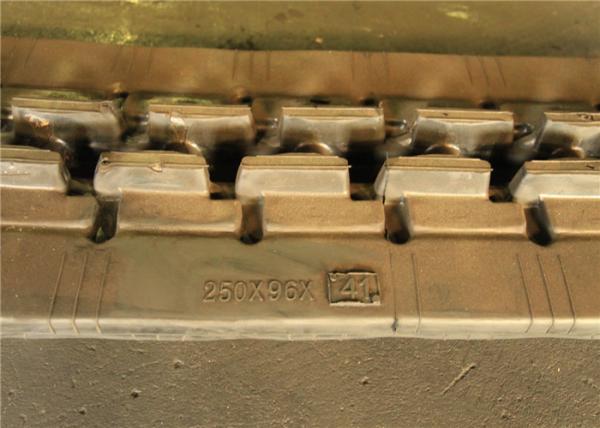 36 Link Rubber Excavator Tracks , Replacement Rubber Tracks For Excavators