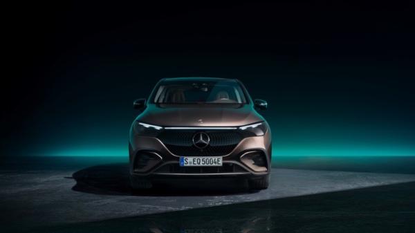 Mercedes Benz EQE SUV 350 4MATIC AWD carro elétrico de luxo