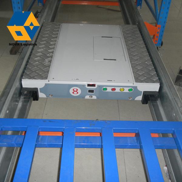 Warehouse Heavy Duty Radio Shuttle Pallet Rack 4 Ways Flexible Economic