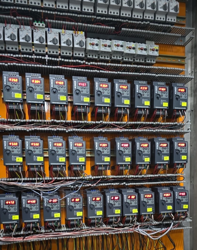 Низкозатратный мини-инвертор VFD 220v Двигатели с переменной частотой 0,75 кВт 1,5 кВт Регулятор скорости двигателя