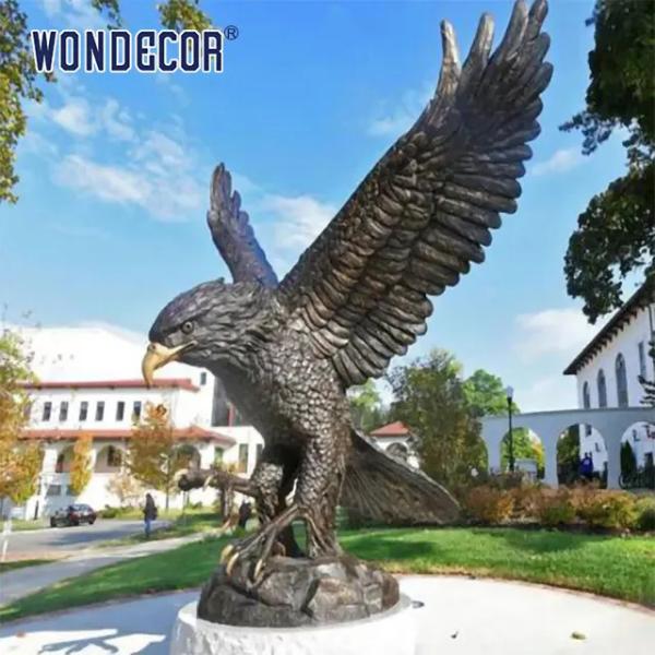 Large outdoor garden metal animal decoration bronze eagle statue