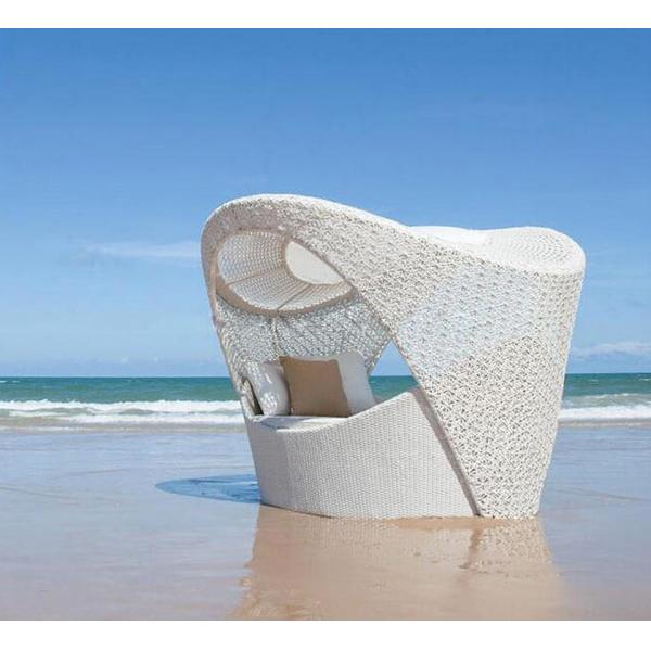 Outdoor Beach Lounge PE Rattan Sun Bed with Water Proof Cushion and Aluminum Frame