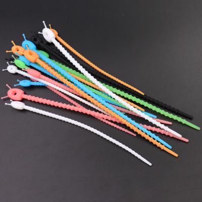 Le caoutchouc de silicone réglable fournit des sangles de câble amovibles et réutilisables