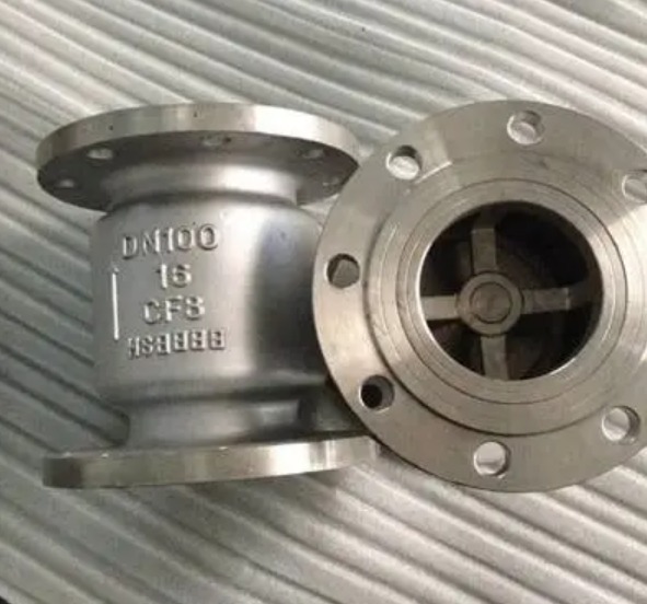 CF8 Stainless Steel Vertical Lift Check Valve PN16 Flanged Non Return Valve DN25-DN200 for Steam Water Oil Chemical Pipeline