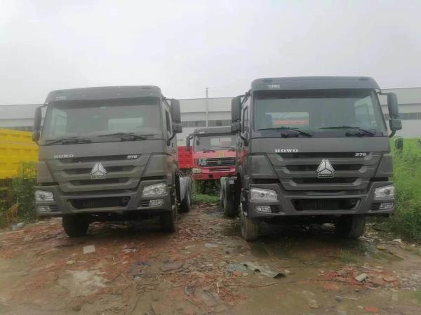 Transmissão manual cinza Sinotruk caminhão pesado 6 * 4 Trator caminhão tuboless design de pneus