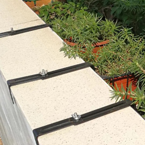 Наружный дворовый сад Забор Пергола Балкон Металлический висячий цветочный горшок Стоянка скобки с бабочкой