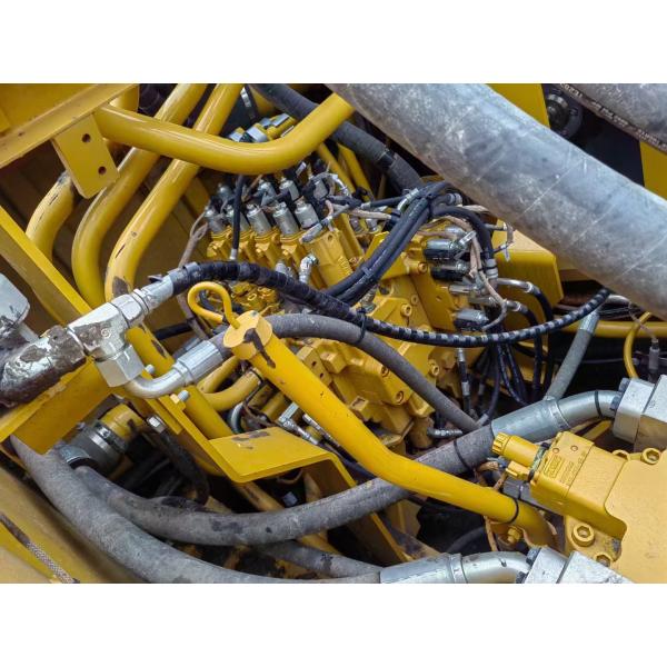 fabriqué au Japon utilisé CAT374D excavateur prêt de la Chine