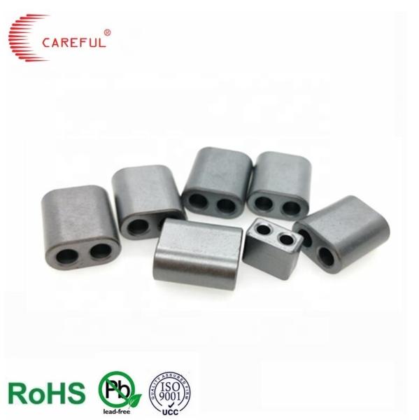 Le noyau de suppression EMI est constitué de matériaux NiZn à ouverture multiple RF Balun Core avec deux trous F9-BP RID 7*4*3-2.2
