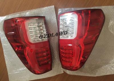 A cauda do diodo emissor de luz do vermelho & do fumo ilumina luzes de condução 4x4 para Toyota Hilux Revo SR5 2015 - 2017