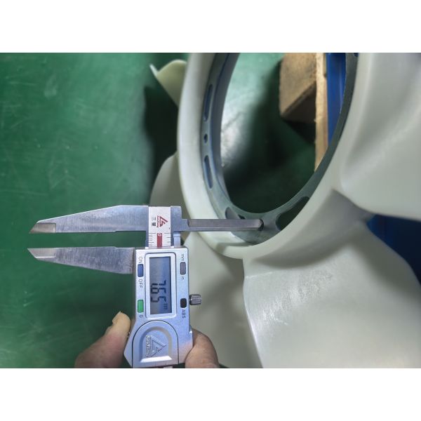 Dynamically Balanced Fan Clutch Blade with Bolt-on Mounting and Powder Coated Finish for Engine Cooling
