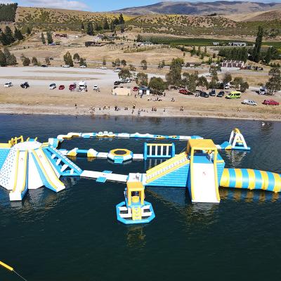 EN ISO25649 0.9mm PVC Floating Inflatable Water Park Games