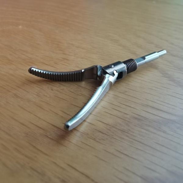 330mm 420mm Laparoscopic Forceps Reusable Medical Instruments for Hospital Procedures