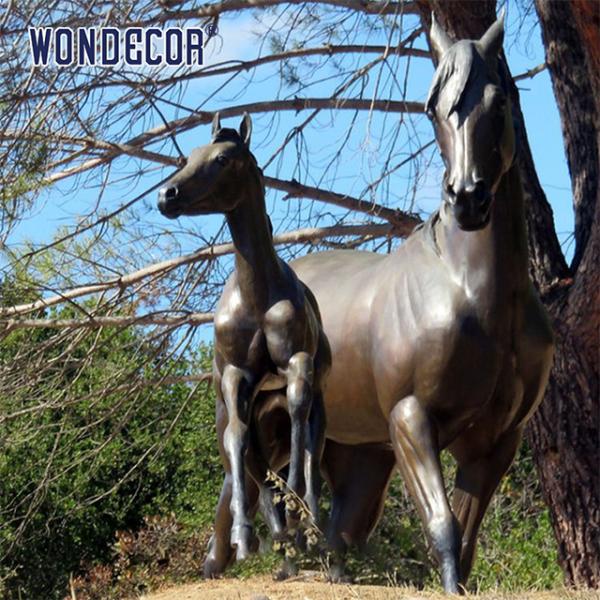 Tamaño de vida Estatuilla de caballos de pura sangre de bronce en inglés de metal realista de tamaño realista