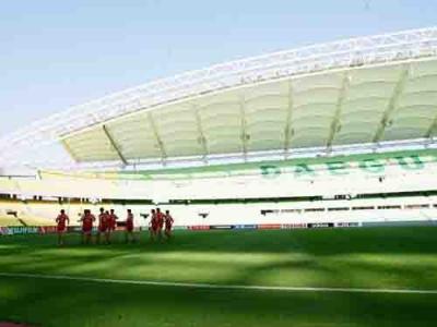 Revestimento falso do látex dos gramados da grama do relvado artificial do futebol da altura 50MM da pilha