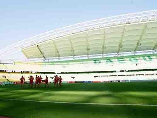 Revestimento falso do látex dos gramados da grama do relvado artificial do futebol da altura 50MM da pilha
