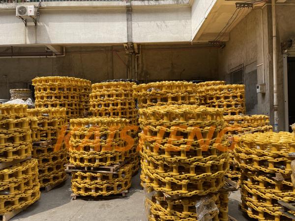 40Mn2 Excavator Track Shoe Assy , Bulldozer Parts Track Chain Assembly