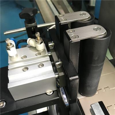 Máquina de etiquetas tampando do engarrafamento automático do gel do Sanitizer da mão 100ml