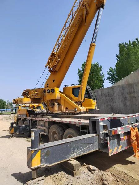 Xg Grue mobile de camion 50 tonnes Grue hydraulique pliante mobile avec et 4 Numéro d'arbre