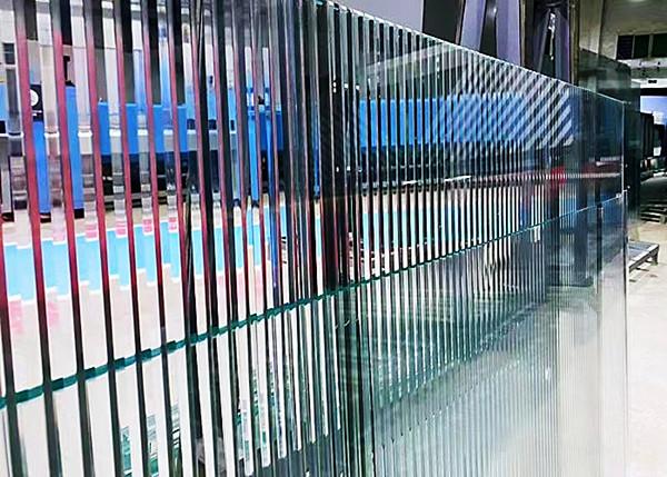 Customized Carved SGP Interlayer Glass 15cm Impact Resistant