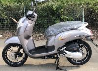 Pneus sem tubos Ciclomotores Scooters Motocicletas Adultos Scooters Elétricos Adultos poderosos