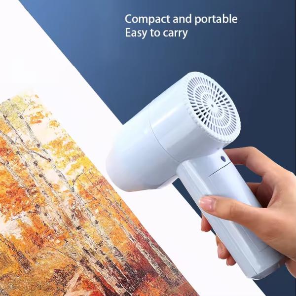 Puissant sèche-cheveux sans fil de 800W avec une autonomie de 60 minutes et une technologie tourmaline