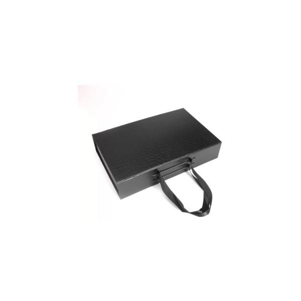 SGS Recyclable Screen Printing 21.5 *32 *6.5cm Apparel Packaging Boxes