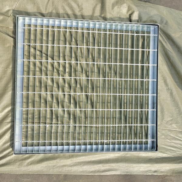 крышка канавы скрежетать 30*3mm Serrated стальной прут с рамкой угла