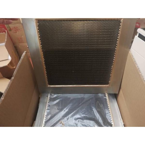 高耐久性 ミツバチ 波導気口 軽量