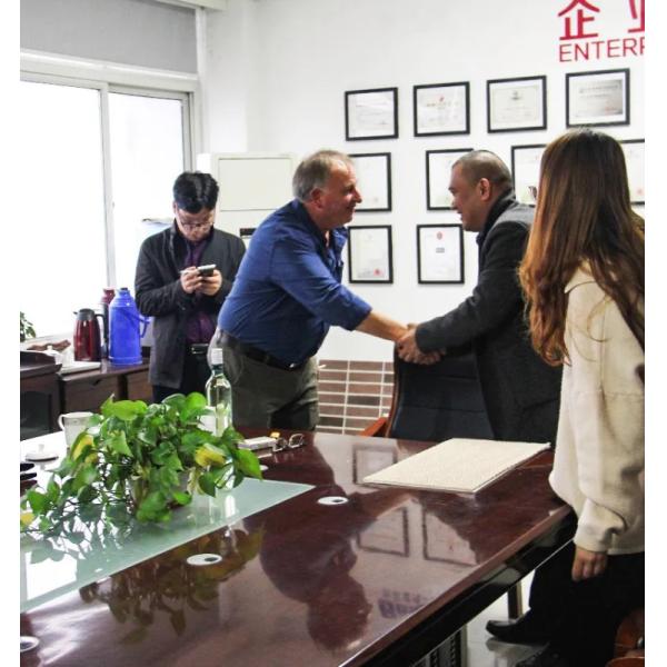 Геомембраны от 0,5 мм до 2,5 мм для рыбных прудов Послепродажная поддержка Онлайн техническая поддержка