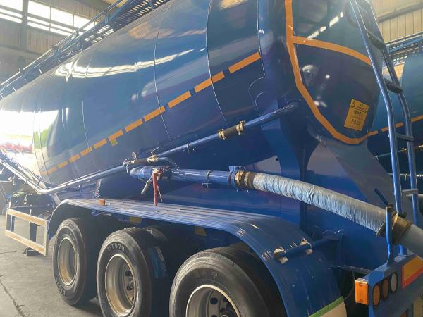 8.25R20/8.25R16/11.00R22.5/12.00R22.5/10.00R20 Tire 3 Axle 60m3 V Type Cement Trailer