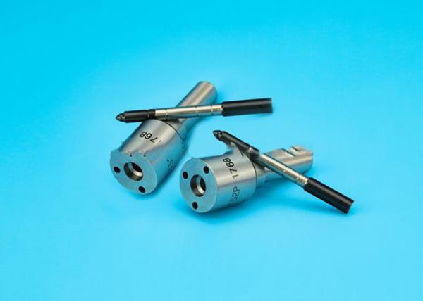 Heavy Duty Steel Fuel Injector Nozzle Truck Diesel Engine Parts 0433172078